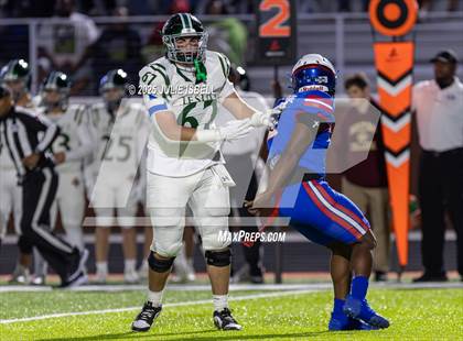Thumbnail 1 in Dickinson vs. Strake Jesuit (UIL 6A D1 Football Regional Semifinal) photogallery.
