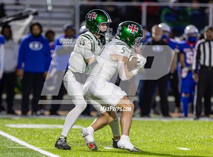 Thumbnail 2 in Dickinson vs. Strake Jesuit (UIL 6A D1 Football Regional Semifinal) photogallery.