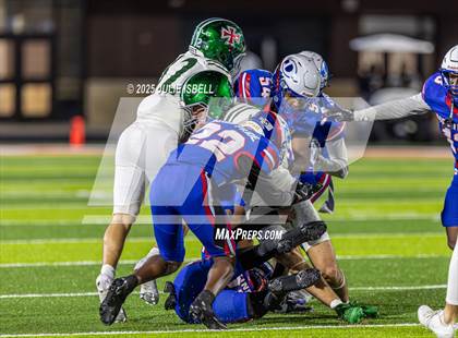 Thumbnail 2 in Dickinson vs. Strake Jesuit (UIL 6A D1 Football Regional Semifinal) photogallery.