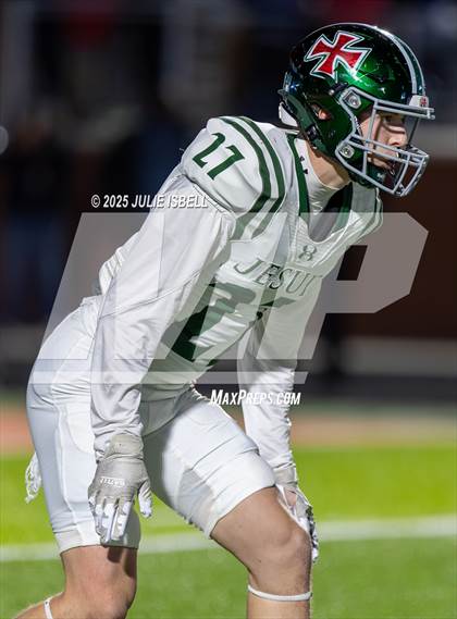 Thumbnail 2 in Dickinson vs. Strake Jesuit (UIL 6A D1 Football Regional Semifinal) photogallery.