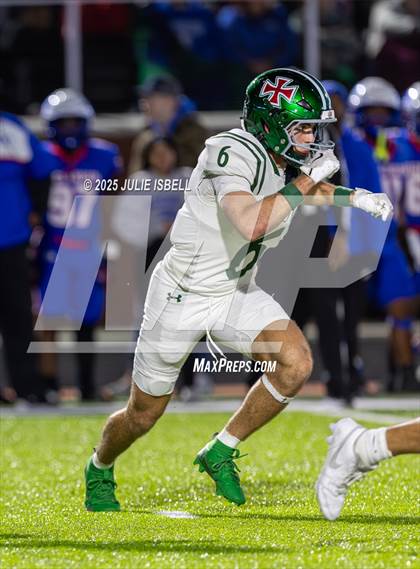 Thumbnail 2 in Dickinson vs. Strake Jesuit (UIL 6A D1 Football Regional Semifinal) photogallery.