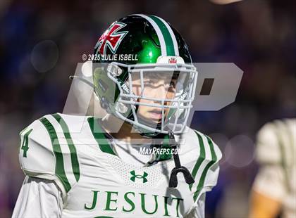 Thumbnail 2 in Dickinson vs. Strake Jesuit (UIL 6A D1 Football Regional Semifinal) photogallery.