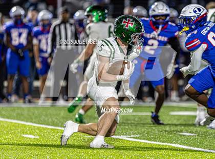 Thumbnail 2 in Dickinson vs. Strake Jesuit (UIL 6A D1 Football Regional Semifinal) photogallery.