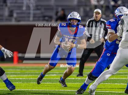 Thumbnail 3 in Dickinson vs. Strake Jesuit (UIL 6A D1 Football Regional Semifinal) photogallery.