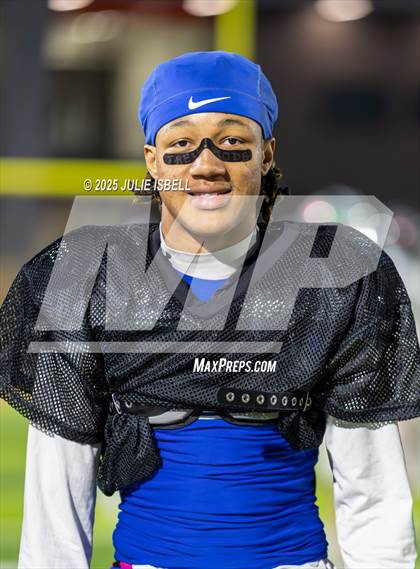 Thumbnail 1 in Dickinson vs. Strake Jesuit (UIL 6A D1 Football Regional Semifinal) photogallery.