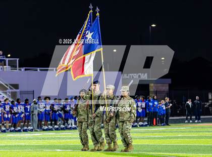 Thumbnail 3 in Dickinson vs. Strake Jesuit (UIL 6A D1 Football Regional Semifinal) photogallery.