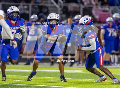Thumbnail 1 in Dickinson vs. Strake Jesuit (UIL 6A D1 Football Regional Semifinal) photogallery.