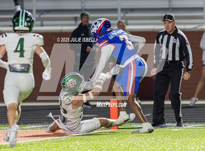 Thumbnail 1 in Dickinson vs. Strake Jesuit (UIL 6A D1 Football Regional Semifinal) photogallery.