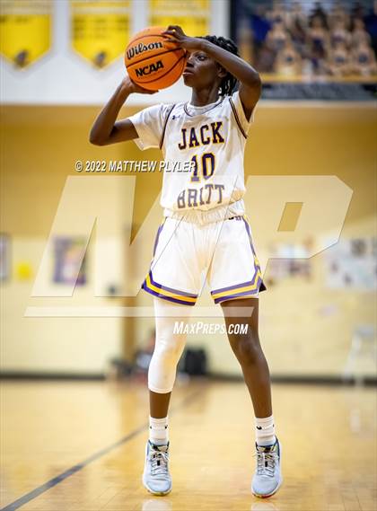 Thumbnail 3 in South View @ Jack Britt photogallery.