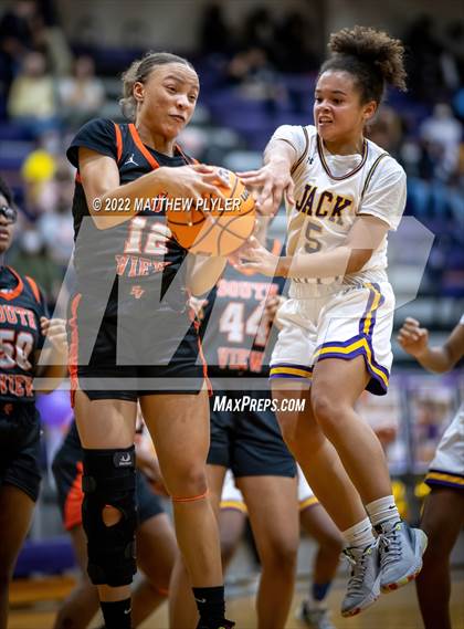 Thumbnail 3 in South View @ Jack Britt photogallery.