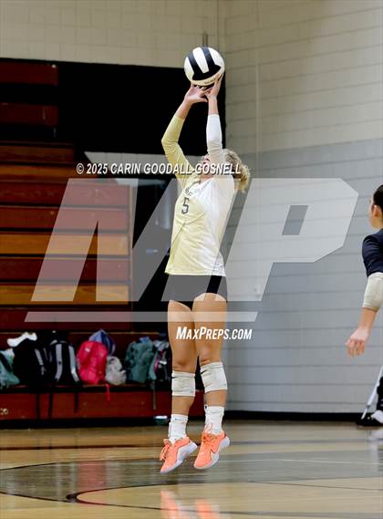 Thumbnail 3 in JV: Croatan @ Havelock photogallery.