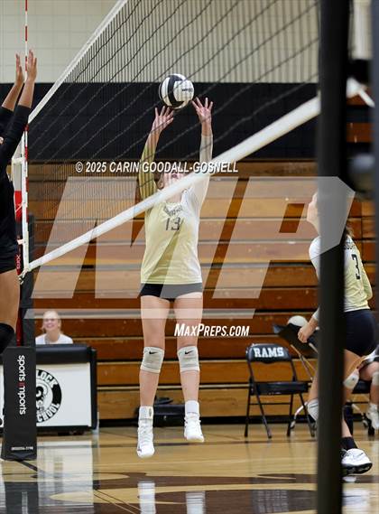 Thumbnail 2 in JV: Croatan @ Havelock photogallery.