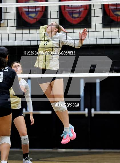 Thumbnail 2 in JV: Croatan @ Havelock photogallery.