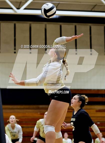 Thumbnail 2 in JV: Croatan @ Havelock photogallery.