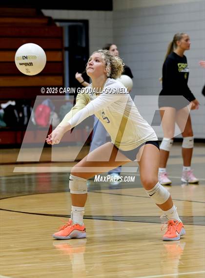Thumbnail 1 in JV: Croatan @ Havelock photogallery.