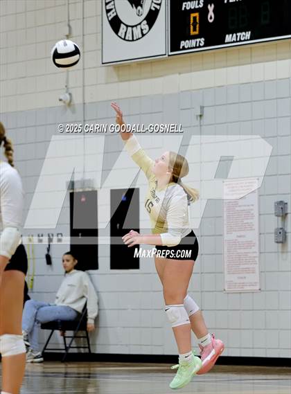 Thumbnail 1 in JV: Croatan @ Havelock photogallery.