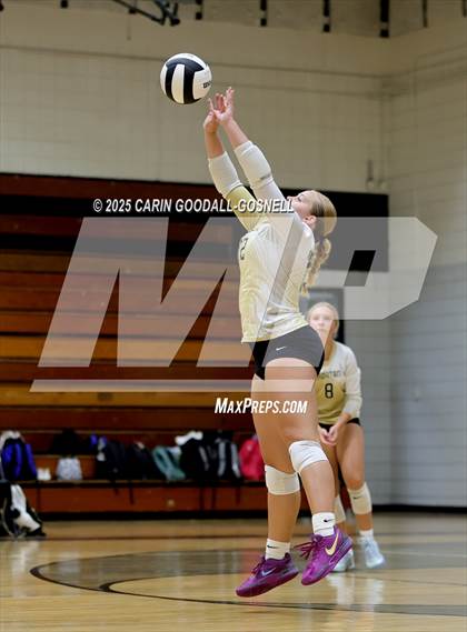 Thumbnail 3 in JV: Croatan @ Havelock photogallery.