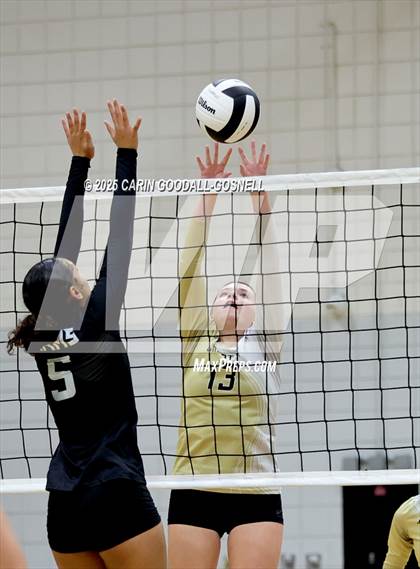 Thumbnail 2 in JV: Croatan @ Havelock photogallery.