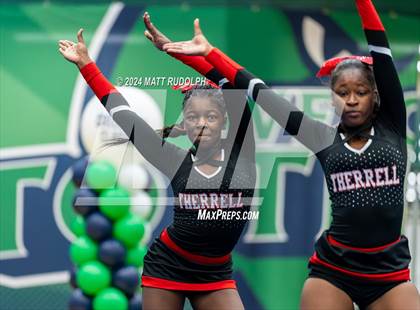 Thumbnail 3 in Therrell (Creekview Classic) photogallery.