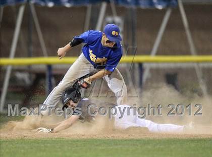 Thumbnail 2 in Batavia vs Oakfield-Alabama (Rotary Tournament Championship) photogallery.