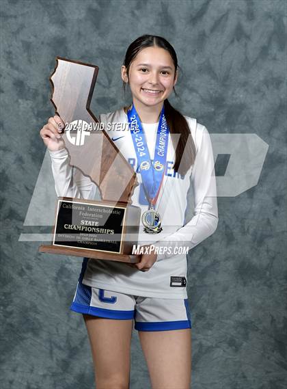 Thumbnail 3 in Caruthers (CIF State D3 Awards) photogallery.