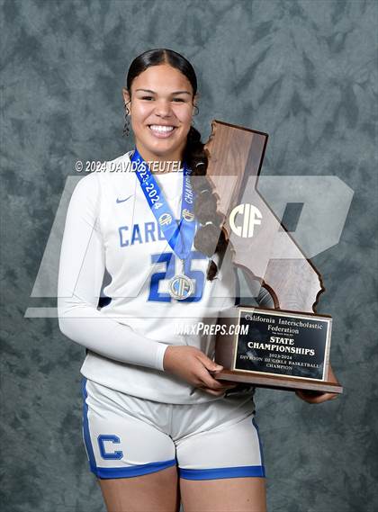 Thumbnail 1 in Caruthers (CIF State D3 Awards) photogallery.