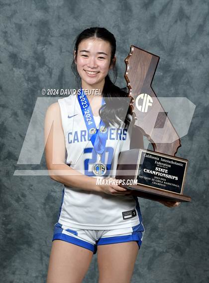 Thumbnail 2 in Caruthers (CIF State D3 Awards) photogallery.