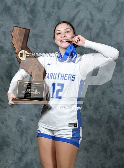 Thumbnail 1 in Caruthers (CIF State D3 Awards) photogallery.