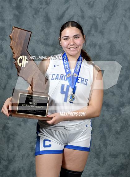 Thumbnail 1 in Caruthers (CIF State D3 Awards) photogallery.