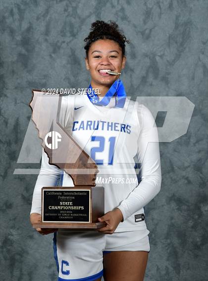 Thumbnail 3 in Caruthers (CIF State D3 Awards) photogallery.