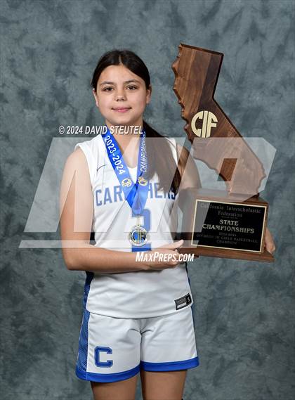 Thumbnail 2 in Caruthers (CIF State D3 Awards) photogallery.