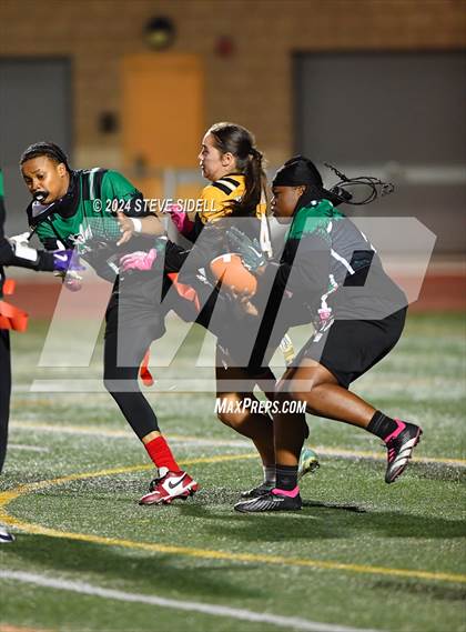 Thumbnail 2 in Lincoln vs Mission Bay (CIF-SD D2 First Round) photogallery.
