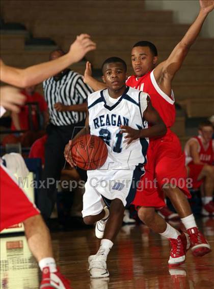 Thumbnail 3 in Belton vs. Austin Reagan (Georgetown Jack Frost Invitational) photogallery.