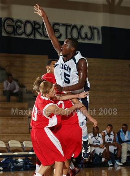 Thumbnail 1 in Belton vs. Austin Reagan (Georgetown Jack Frost Invitational) photogallery.