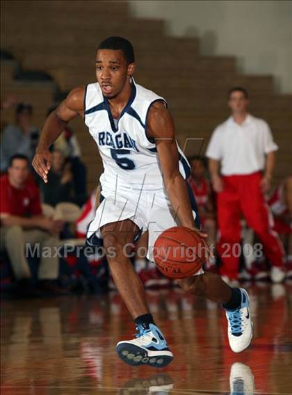 Thumbnail 3 in Belton vs. Austin Reagan (Georgetown Jack Frost Invitational) photogallery.