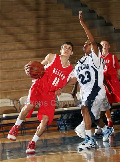 Thumbnail 1 in Belton vs. Austin Reagan (Georgetown Jack Frost Invitational) photogallery.