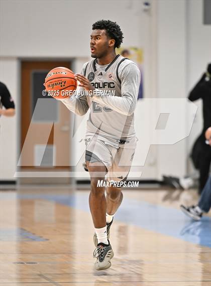 Thumbnail 3 in Prolific Prep of Napa Christian vs. Dream City Christian (The Crush in the Valley) photogallery.