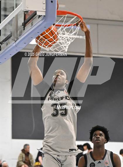 Thumbnail 2 in Prolific Prep of Napa Christian vs. Dream City Christian (The Crush in the Valley) photogallery.
