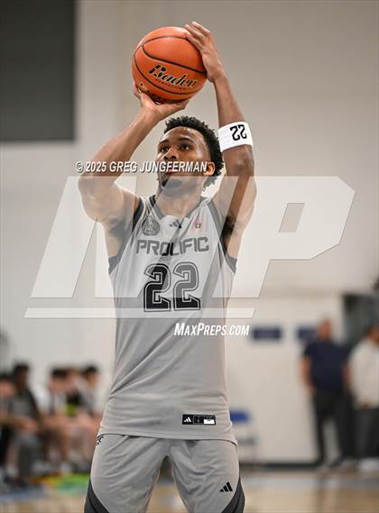 Thumbnail 2 in Prolific Prep of Napa Christian vs. Dream City Christian (The Crush in the Valley) photogallery.