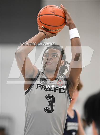 Thumbnail 2 in Prolific Prep of Napa Christian vs. Dream City Christian (The Crush in the Valley) photogallery.