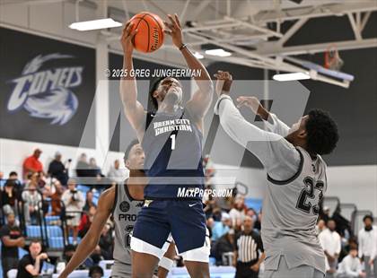 Thumbnail 2 in Prolific Prep of Napa Christian vs. Dream City Christian (The Crush in the Valley) photogallery.