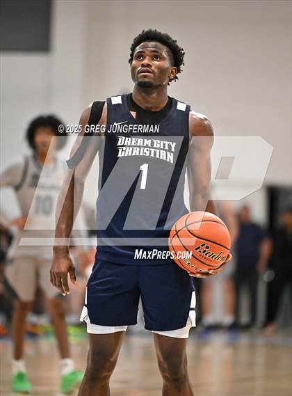 Thumbnail 2 in Prolific Prep of Napa Christian vs. Dream City Christian (The Crush in the Valley) photogallery.