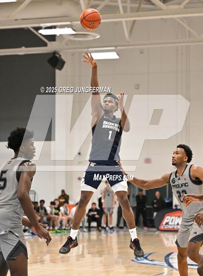 Thumbnail 2 in Prolific Prep of Napa Christian vs. Dream City Christian (The Crush in the Valley) photogallery.