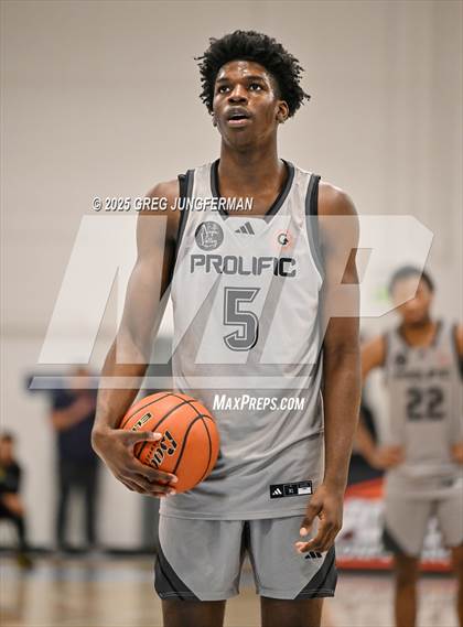 Thumbnail 3 in Prolific Prep of Napa Christian vs. Dream City Christian (The Crush in the Valley) photogallery.