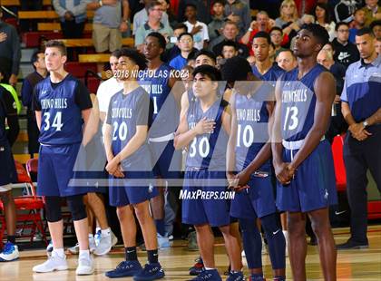 Thumbnail 2 in Chino Hills vs. Mater Dei (Nike Extravaganza) photogallery.