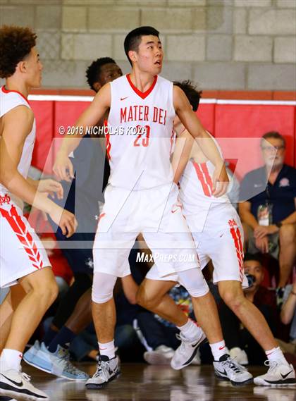 Thumbnail 3 in Chino Hills vs. Mater Dei (Nike Extravaganza) photogallery.