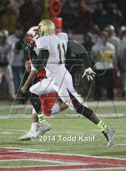 Thumbnail 3 in New Britain @ Norwich Free Academy (CIAC Class LL-Large Semifinal) photogallery.