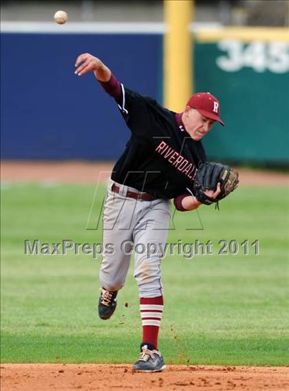 Thumbnail 1 in Riverdale vs. Collierville photogallery.