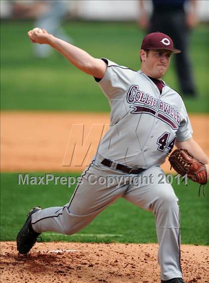 Thumbnail 1 in Riverdale vs. Collierville photogallery.