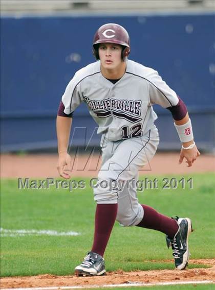 Thumbnail 1 in Riverdale vs. Collierville photogallery.